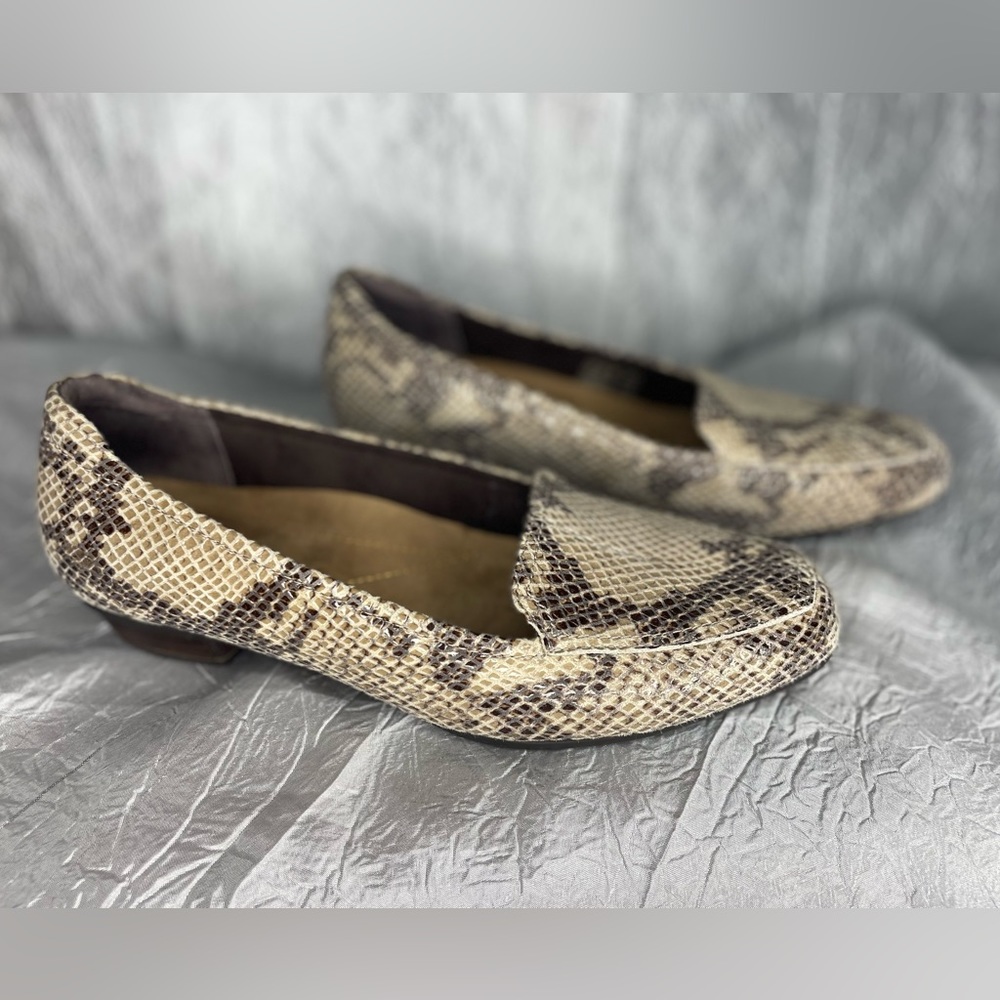 Clarks Artisan Gray Leather Slip On, Ballet Flats - image 5